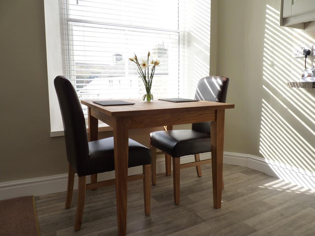 Town View Alston Apartment Room photo